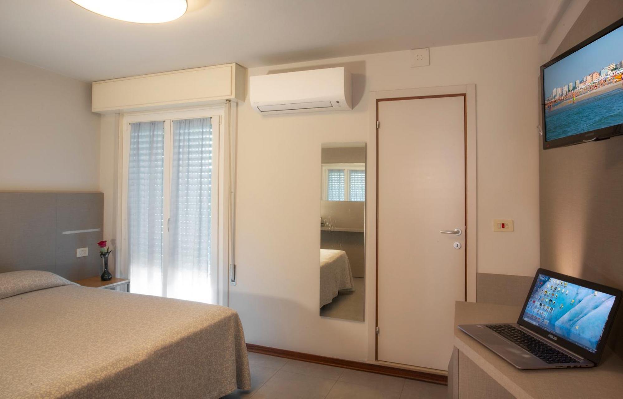 Hotel Norma Misano Adriatico Zimmer foto